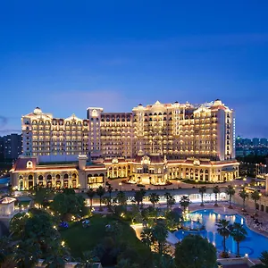 Radisson Blu Forest Manor Hongqiao - Near Necc Hotell